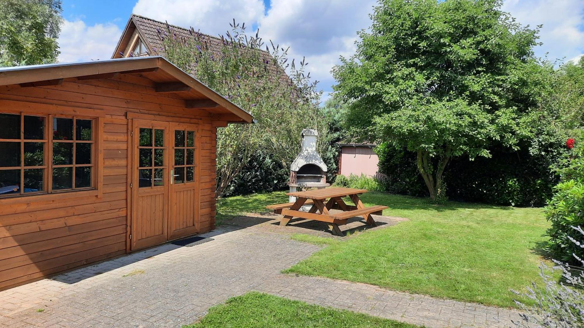 Ferienhaus Sasse Ferienwohnungen Mit Garten & Grill Molschow ภายนอก รูปภาพ